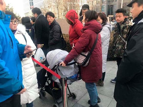 ofo總部退押現(xiàn)場(chǎng) 一家公司把自己毀到無(wú)人相信的地步也是少見(jiàn)