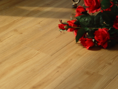 地板PK瓷磚 你家臥室地面裝啥好？(圖)