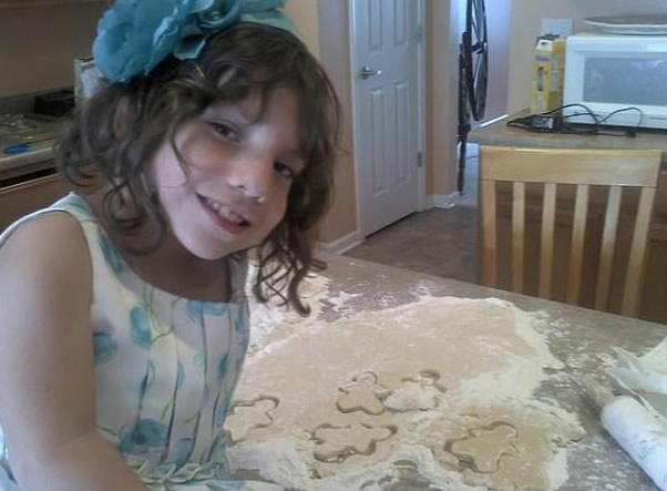 現實版孤兒怨VS電影版《孤兒怨》現實永遠比電影更恐怖，太嚇人了！