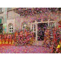 傳統(tǒng)禮花禁燃 吾研六色電子禮花順勢而上